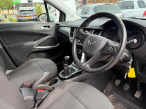 2019 Vauxhall Crossland X 1.2 Se SUV 5dr Petrol Manual Euro 6 (83 Ps) in White — image 5