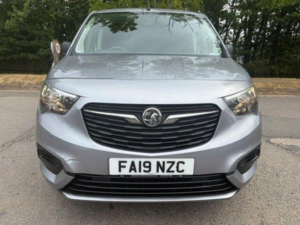 2019 Vauxhall Combo 1.6 Turbo D 2000 Sportive L1 H1 Euro 6 (s/s) 4dr in Grey — image 2