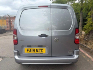 2019 Vauxhall Combo 1.6 Turbo D 2000 Sportive L1 H1 Euro 6 (s/s) 4dr in Grey — image 6