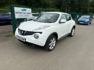 2012 Nissan Juke 1.6 Acenta SUV 5dr Petrol Manual Euro 5 (s/s) (117 Ps) in White — image 2