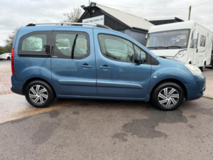 2012 Citroen Berlingo 1.6 E-Hdi Airdream Vtr Multispace MPV 5dr Diesel Egs6 Euro 5 (s/s) (90 Ps) in Blue — image 4