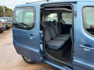 2012 Citroen Berlingo 1.6 E-Hdi Airdream Vtr Multispace MPV 5dr Diesel Egs6 Euro 5 (s/s) (90 Ps) in Blue — image 6