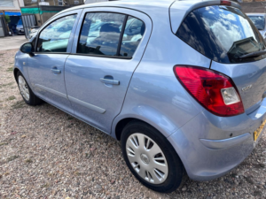 2007 Vauxhall Corsa 1.4 I 16v Club in Blue — image 5