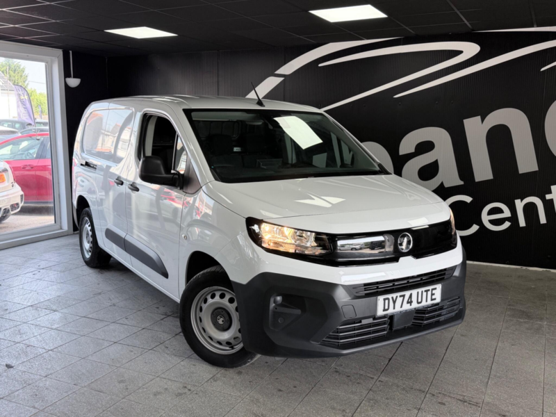 2024 Vauxhall Combo 1.5 Turbo D 2300 Prime Xl Panel Van Lwb Euro 6 (s/s) 6dr in White — image 1
