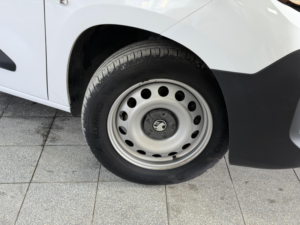2024 Vauxhall Combo 1.5 Turbo D 2300 Prime Xl Panel Van Lwb Euro 6 (s/s) 6dr in White — image 2