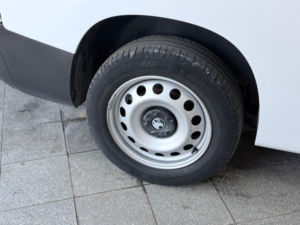 2024 Vauxhall Combo 1.5 Turbo D 2300 Prime Xl Panel Van Lwb Euro 6 (s/s) 6dr in White — image 3