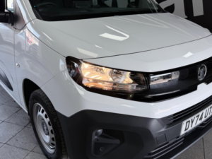 2024 Vauxhall Combo 1.5 Turbo D 2300 Prime Xl Panel Van Lwb Euro 6 (s/s) 6dr in White — image 5