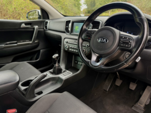 2016 Kia Sportage 1.7 Crdi 2 in White — image 6