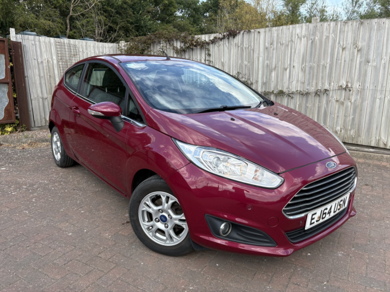2014 Ford Fiesta 1.6 Tdci Econetic Zetec in Red — image 1