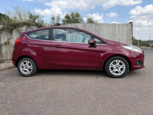2014 Ford Fiesta 1.6 Tdci Econetic Zetec in Red — image 2
