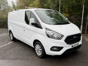 2022 Ford Transit Custom 2.0 Transit Custom Limited Van 300 L2 2.0l Ecoblue 130ps Fwd 6 Speed Manual in White — image 3