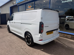 2023 Ford Transit Custom 2.0 300 Ecoblue Leader Panel Van 5dr Diesel Manual L2 H1 Euro 6 110 Ps in White — image 4