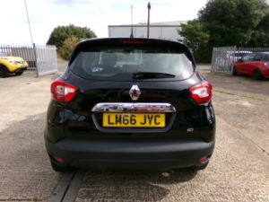 2016 Renault Captur 1.5 Dynamique Nav Dci 90 in Black — image 6