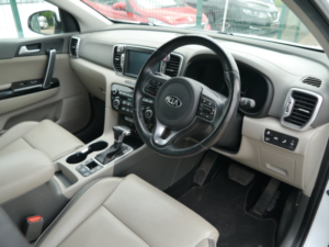 2018 Kia Sportage 2.0 Crdi Kx-5 SUV 5dr Diesel Auto AWD Euro 6 (182 Bhp) in White — image 2