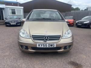 2005 Mercedes-Benz A Class 1.5 A150 Avantgarde Se 3dr in Gold — image 6