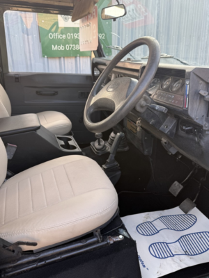 1997 Land Rover Defender 110 2.5 300tdi 110 County*bargain*nice Refurb*great Chassis*usa Exportable in Green — image 5