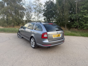 2013 Skoda Octavia 2.0 Tdi Vrs in Grey — image 3