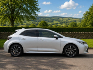 2019 Toyota Corolla 2.0 Vvt-H Excel CVT Euro 6 (s/s) 5dr in Silver — image 4