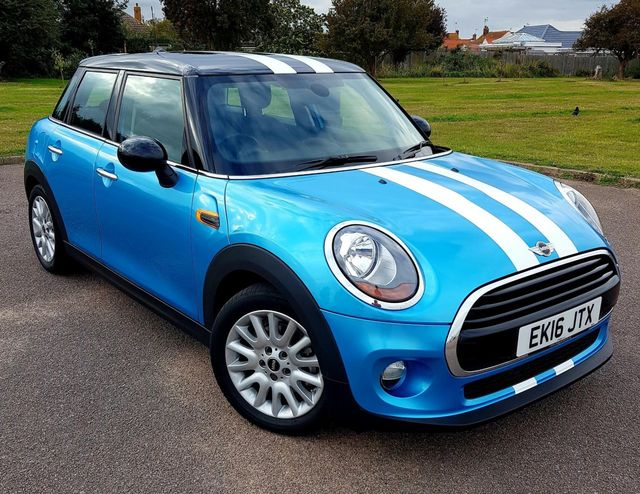 2016 MINI Hatch 1.5 5-Door Hatch Cooper in Blue — image 1