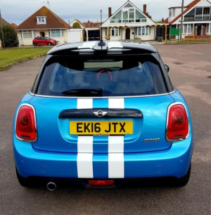 2016 MINI Hatch 1.5 5-Door Hatch Cooper in Blue — image 5