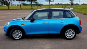 2016 MINI Hatch 1.5 5-Door Hatch Cooper in Blue — image 6