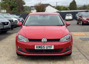 2016 Volkswagen Golf 2.0 Tdi Bluemotion Tech Gt in Red — image 3