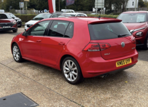 2016 Volkswagen Golf 2.0 Tdi Bluemotion Tech Gt in Red — image 6