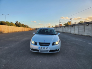 2009 Saab 9-5 2.3t Turbo Edition 5dr in Silver — image 2