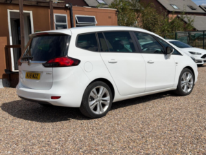 2018 Vauxhall Zafira Tourer 1.4i Turbo Sri Nav Euro 6 5dr in White — image 6