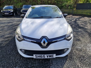 2015 Renault Clio 0.9 Dynamique Nav Tce 90 in White — image 2