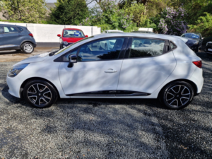 2015 Renault Clio 0.9 Dynamique Nav Tce 90 in White — image 4