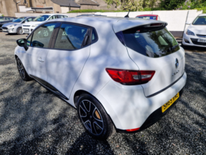 2015 Renault Clio 0.9 Dynamique Nav Tce 90 in White — image 5
