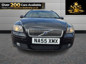 2005 Volvo V50 2.0 D Se in Black — image 2
