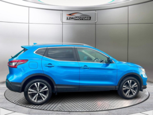 2018 Nissan Qashqai 1.2 Dig-T N-Connecta Xtron Euro 6 (s/s) 5dr in Blue — image 5