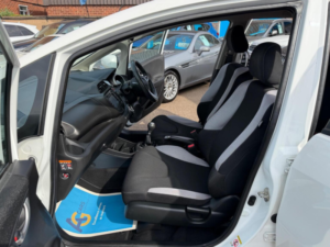 2013 Honda Jazz 1.4 I-Vtec Si-T Euro 5 5dr in White — image 4