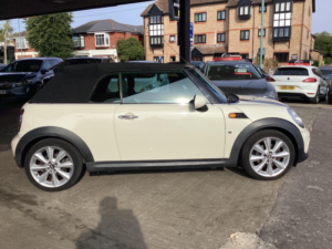 2011 MINI Convertible 1.6 Cooper Euro 5 (s/s) 2dr in White — image 3