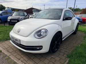 2013 Volkswagen Beetle 2.0 Tdi Sport Euro 5 3dr in White — image 3