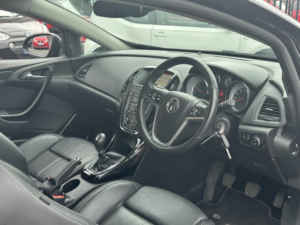 2016 Vauxhall Astra Gtc 1.4i Turbo Limited Edition Euro 6 (s/s) 3dr in Black — image 4