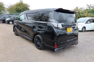 2015 Toyota Vellfire 3.5 30 Series Royal Lounge 4 Seats in Black — image 4