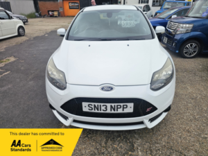 2013 Ford Focus 2.0 T Ecoboost St-2 in White — image 2