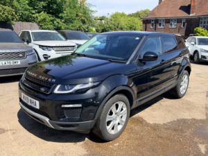 2019 Land Rover Range Rover Evoque Ed4 Se Tech in Black — image 4