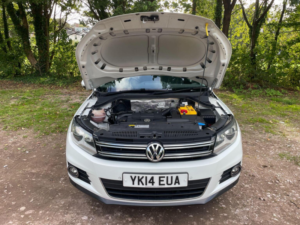 2014 Volkswagen Tiguan 1.4 Tsi Bluemotion Tech Match 2WD Euro 5 (s/s) 5dr in White — image 5