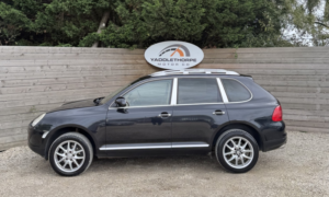 2005 Porsche Cayenne 3.2 V6 in Black — image 4