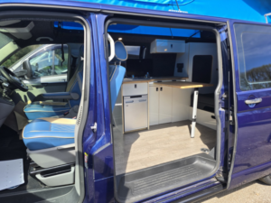 2007 Volkswagen Transporter Shuttle 2.5 Tdi T30 Se in Blue — image 3