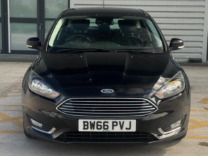2016 Ford Focus 1.0t Ecoboost Titanium Euro 6 (s/s) 5dr in Black — image 5