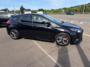 2017 Ford Focus 2.0t Ecoboost St-3 Euro 6 (s/s) 5dr in Black — image 4