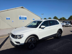 2018 Volkswagen Tiguan 2.0 Tdi Se Navigation DSG 4motion Euro 6 (s/s) 5dr in White — image 3