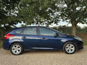 2012 Ford Focus 1.6 Edge in Blue — image 4