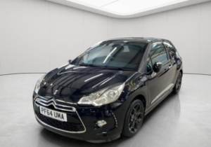 2015 Citroen Ds3 1.6 Vti Dstyle Auto Euro 5 3dr in Black — image 3
