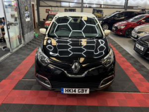 2014 Renault Captur 0.9 Dynamique Medianav Tce 90 Stop & Start in Black — image 2